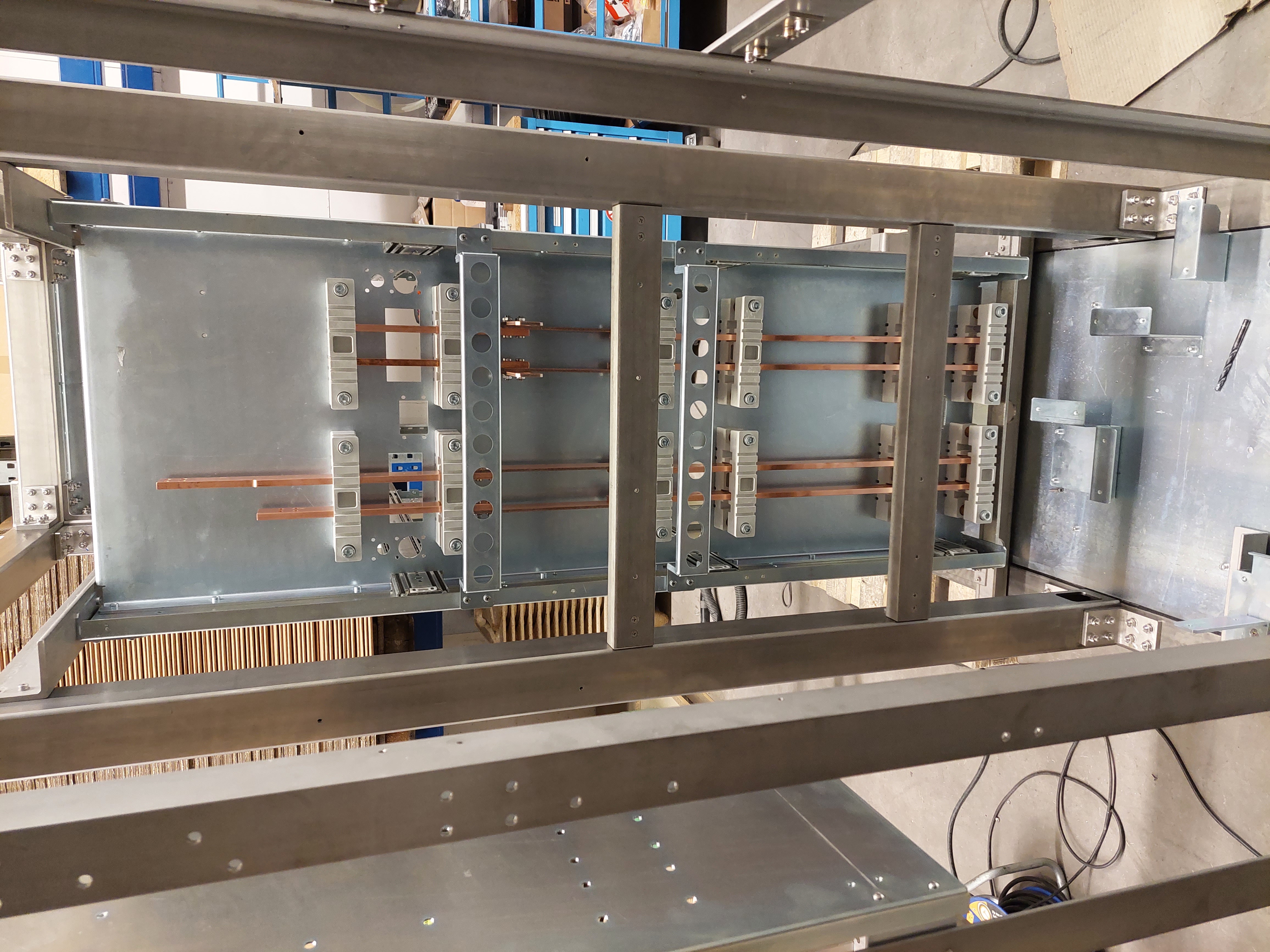 NEXUS-E battery storage interior – modular sliding system